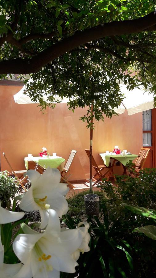 Bed and Breakfast Oasi Ottocento Quartu SantʼElena Exterior foto