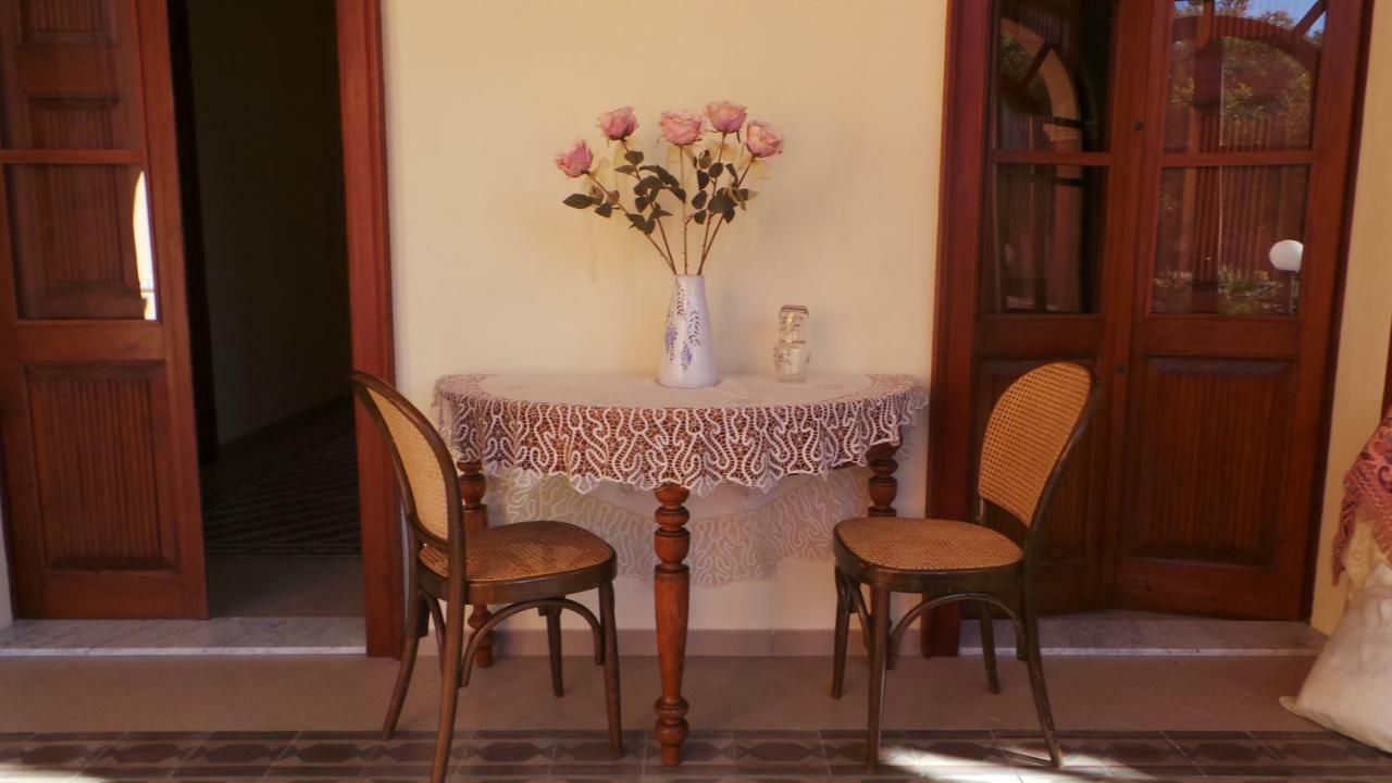 Bed and Breakfast Oasi Ottocento Quartu SantʼElena Exterior foto